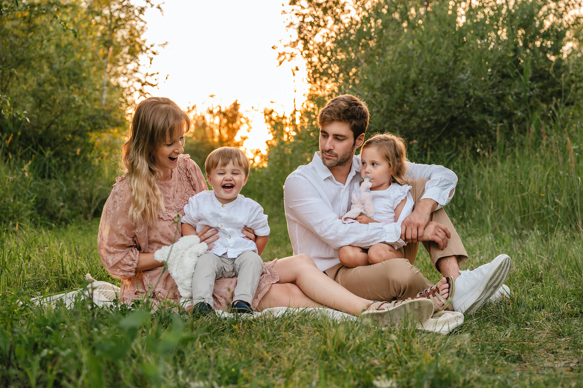 Gezinsfoto tijdens golden hour te Zwevegem